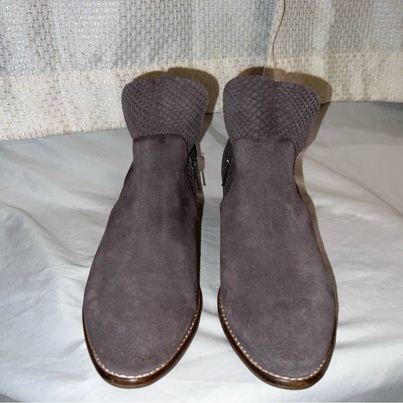 Anthropologie Seychelles Score Booties Sz 9.5 Gray Suede Leather Ankle Boots - Picture 5 of 14